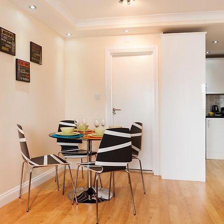 Kings Cross Apartment London Room photo