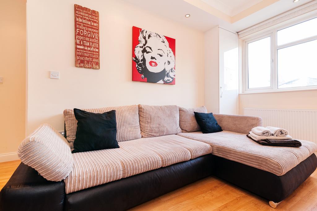 Kings Cross Apartment London Room photo